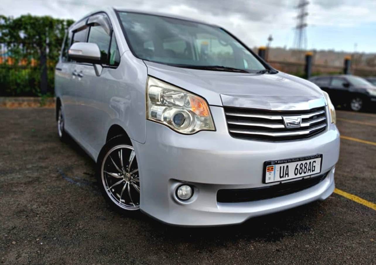 used toyota noah