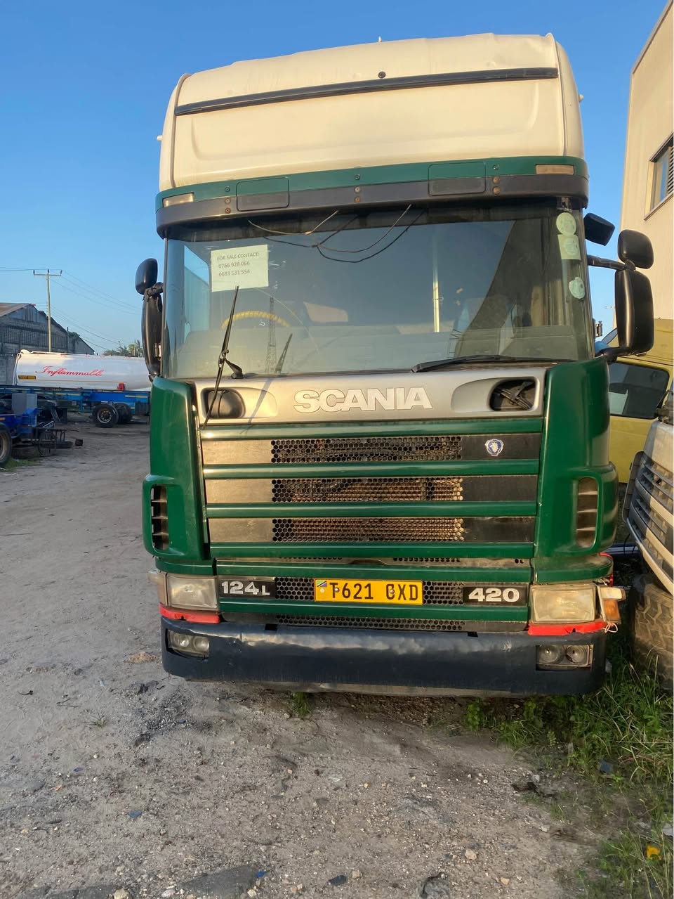 A picture of 60m truck and trailer