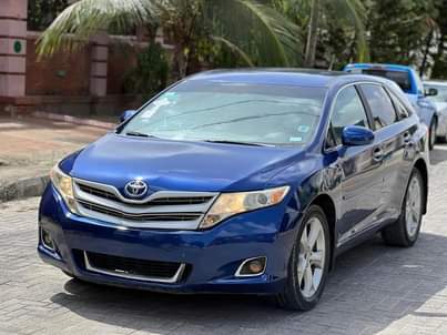 A picture of Neatly Used 2010 Toyota Venza Full option keyless ignition Rev