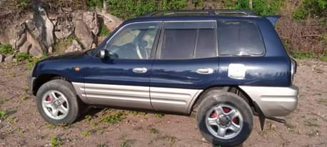 A picture of Toyota rav 4 inauzwa 0755 294 764