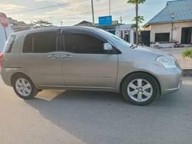 A picture of Toyota Raum new