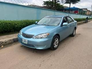 A picture of Toyota Camry 06