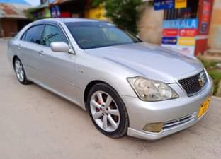 A picture of TOYOTA CROWN BEI MILIONI 10