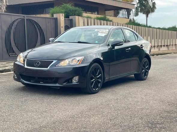 A picture of Lexus Is250