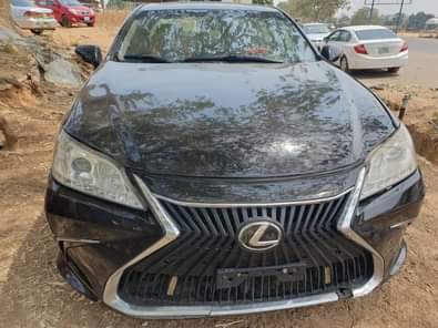 A picture of Lexus Es 350 2009 upgraded to 2015 available for inspection