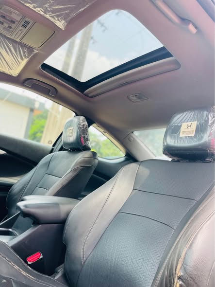 A picture of 2013 HONDA ACCORD COUPE FOREIGN USED SUPER CLEAN 1 DOOR