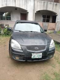 A picture of Kia Rio 08 model manual transmission sound engine good tyres
