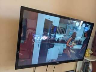 A picture of Tv RISING inch 32
