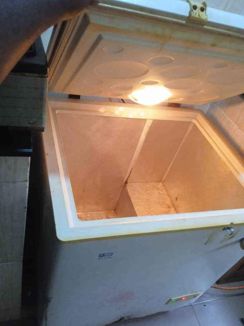 A picture of 250L Haier thermocool Chest Deep Freezer