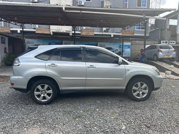 A picture of TOYOTA HARRIER