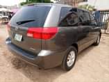 A picture of TOYOTA SIENNA