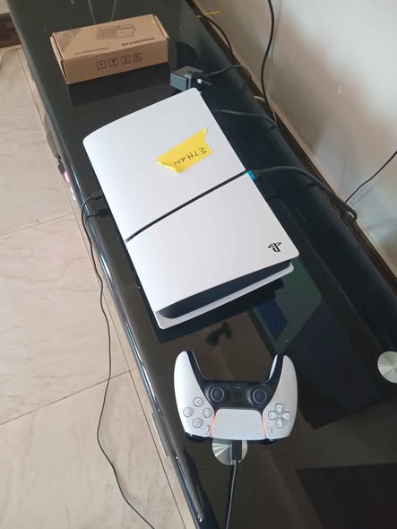 A picture of Nauza PlayStation 5 Fat digital mpya kabisa 0749862356
