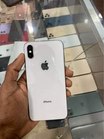 A picture of iPhone X 64gb