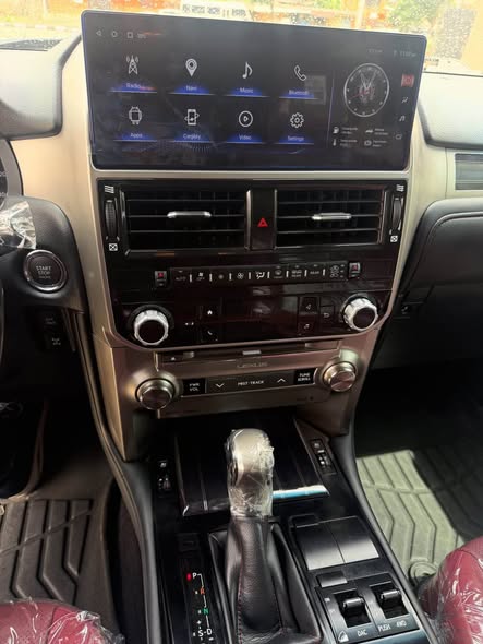 A picture of Foreign used 2020 Lexus GX460 White on red 33 000