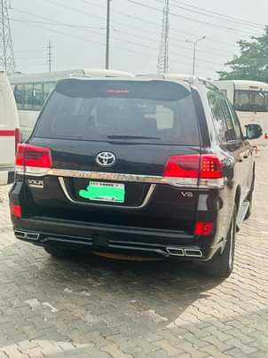 A picture of Toyota Landcruiser VXR 2020