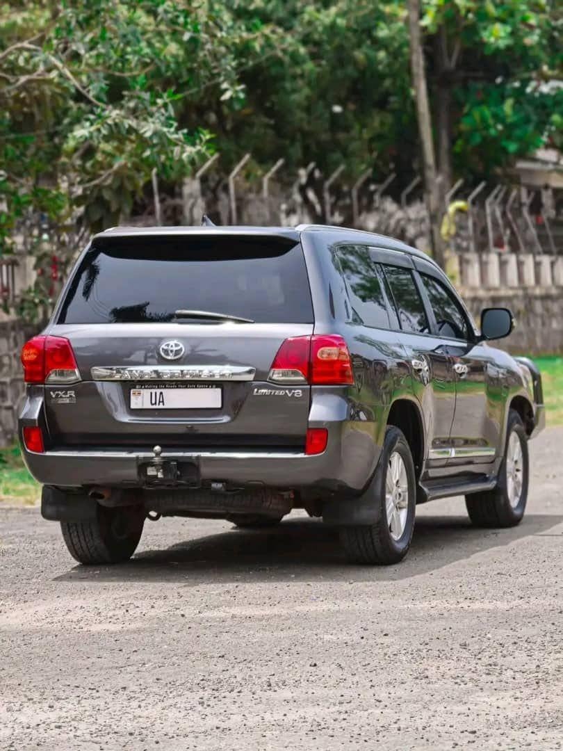 A picture of 2014 Toyotalandcruiser vxr