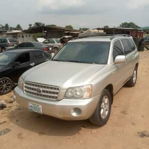 A picture of Clean Toyota Highlander 2004 Going for an affordable price Going