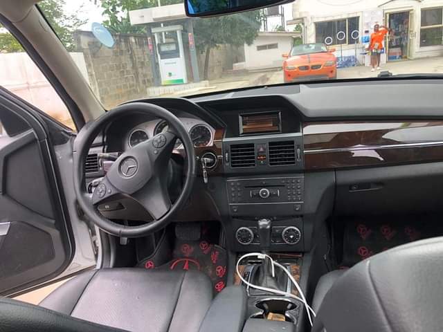 A picture of 2012 GLK 350 FULL OPTION
