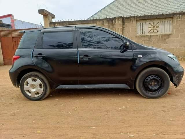 A picture of Ist milion 6.8 Ipo mwanza Automatic Engine safi 0784857610 kama_una_uza_gari_lako_nitumie