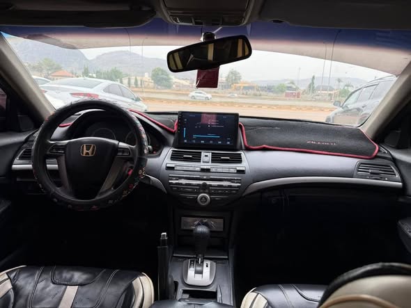 A picture of Distress 09 Honda Accord Eagle Spirit 08068293625