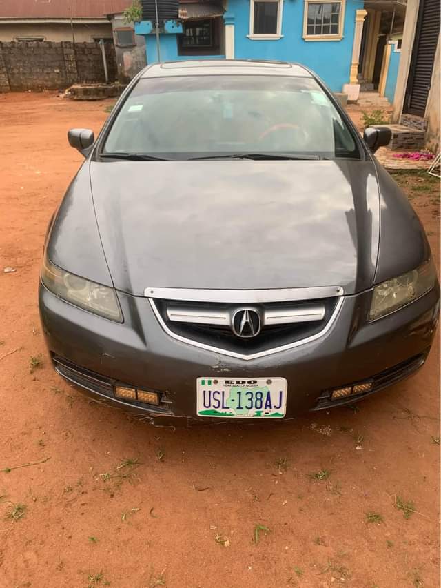 A picture of Acura TL 07