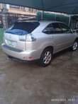 A picture of Lexus RX 330