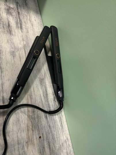 A picture of Hair straightening curling irons