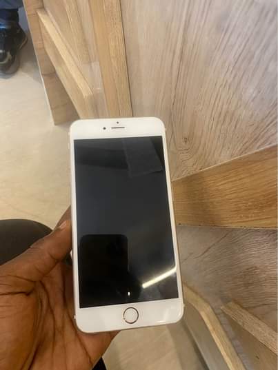 A picture of iPhone 6s plus