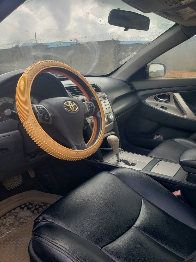 A picture of 2008 Toyota Camry SE