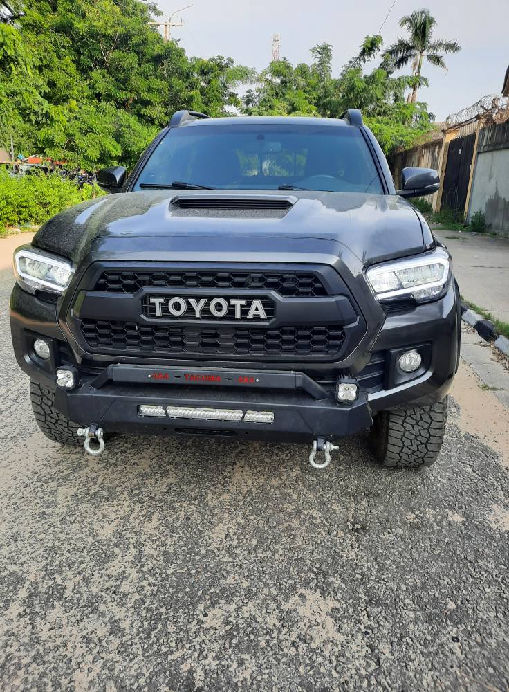 A picture of Toyota Tacoma 2017