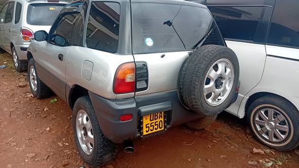 A picture of Rav4 shotr