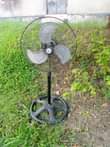 A picture of NAUZ PANGA BOI SIZE YA MWISHO NA FENI YA STENDI