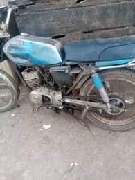 A picture of Buy and drive Engine is good Tayer is good But