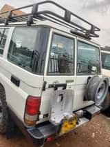 A picture of Land Cruiser Hardtop UBN 5 doors 2017 model 170m last