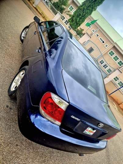 A picture of 2005 Toyota Camry Yes