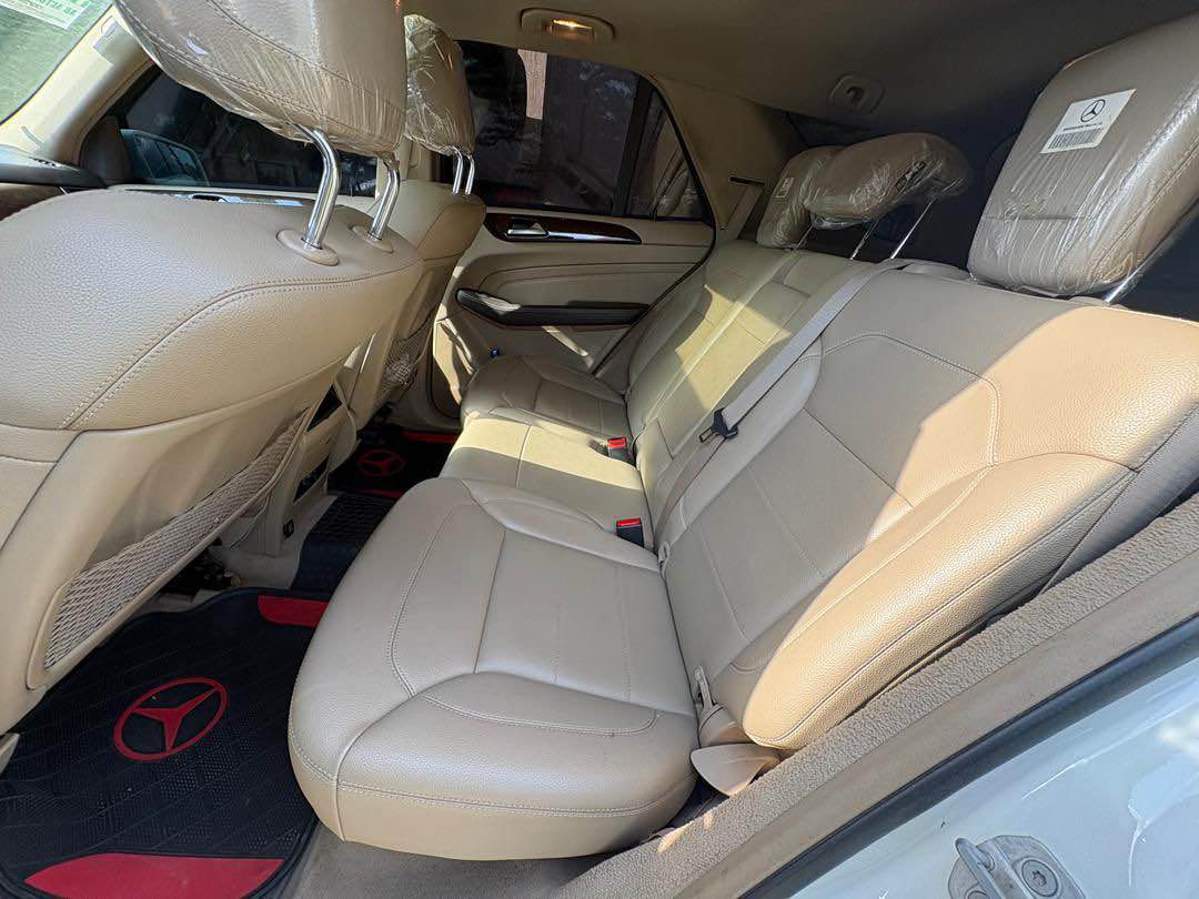 A picture of Mercedes Benz ML350