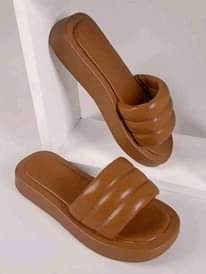 A picture of Ladies slippers