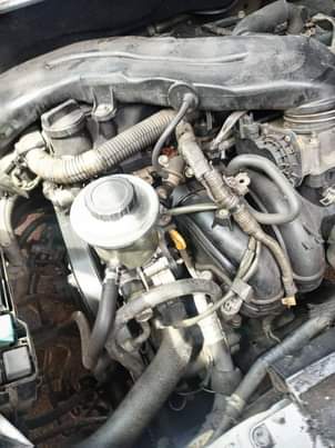 A picture of 2013 Toyota Hiace 4