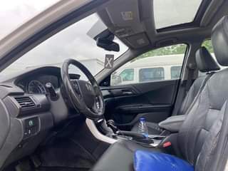A picture of 2013 Honda Accord pure first body Double screen thumbstart leather