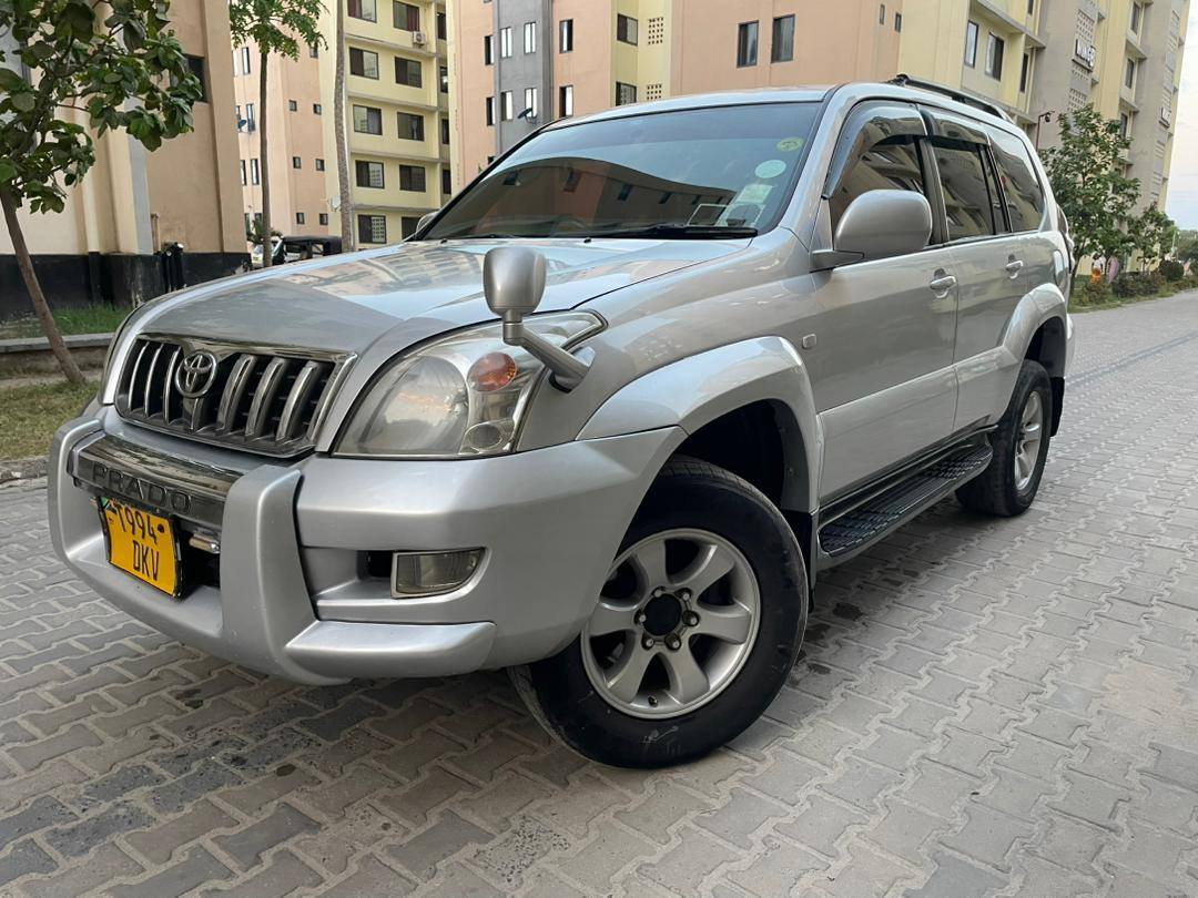 A picture of Toyota prado Tx