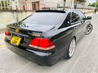 A picture of TOYOTA CROWN ATHLETE DUN