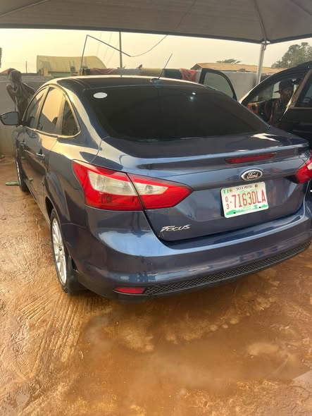 A picture of 2012 Ford focus owner need money