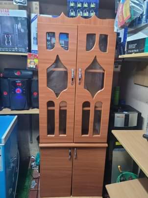 A picture of Fairly used households items on quick sale