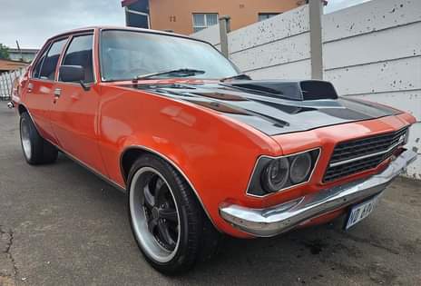 1975 Cars