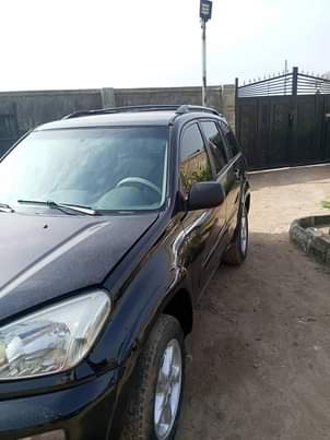 A picture of AWOOF XMAS TODAY S DEALER DEAL TOYOTA RAV4 2004