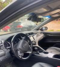 A picture of Super Distress TOYOTA CAMRY 2018 SE with Original Custom Duty