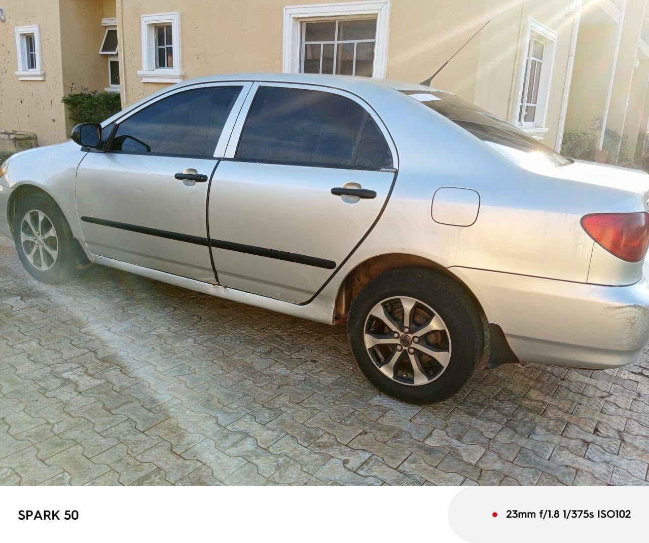 A picture of 2004 Toyota corolla