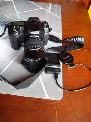 A picture of SAMSUNG CAMERA