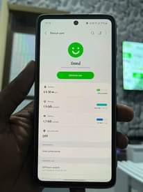 A picture of SAMSUNG GALAXY A72 GB 128 TSH 390000 0652442730