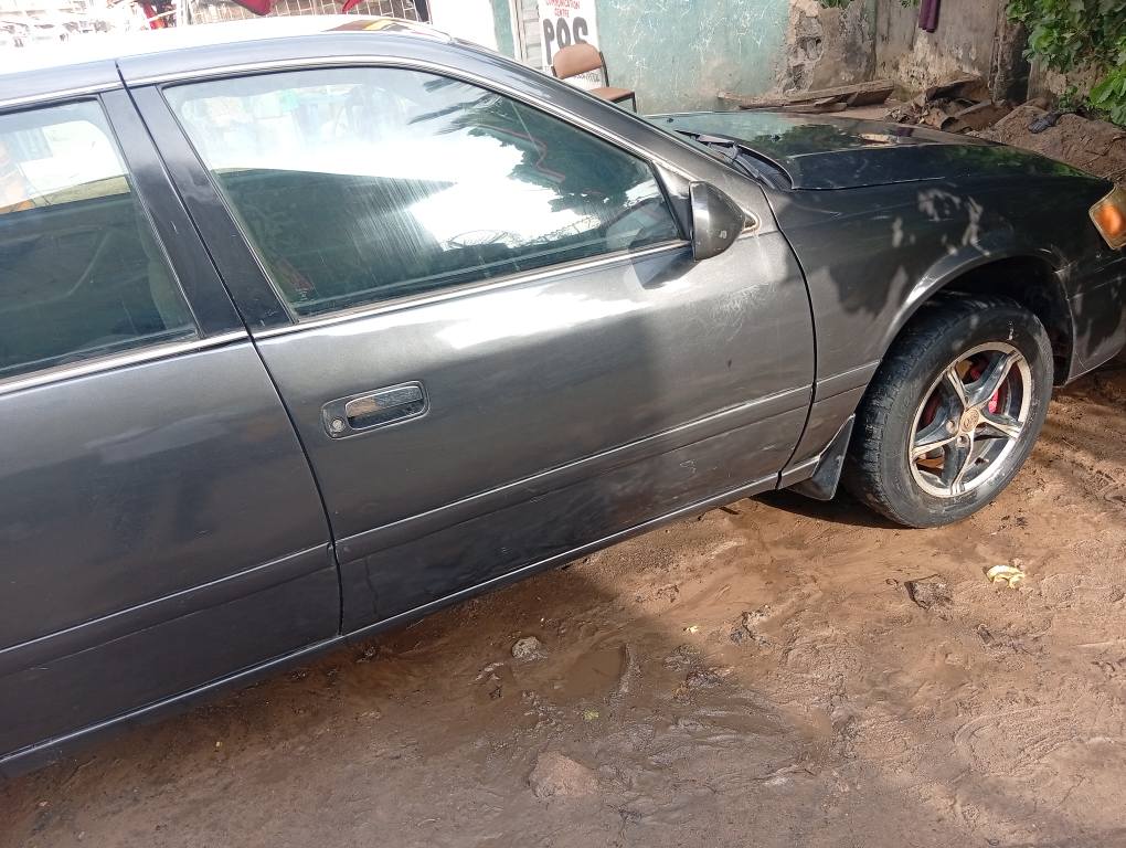 A picture of TOYOTA CAMRY